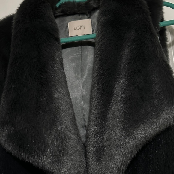 LOFT Dark Charcoal Plush Vest - Picture 4 of 4